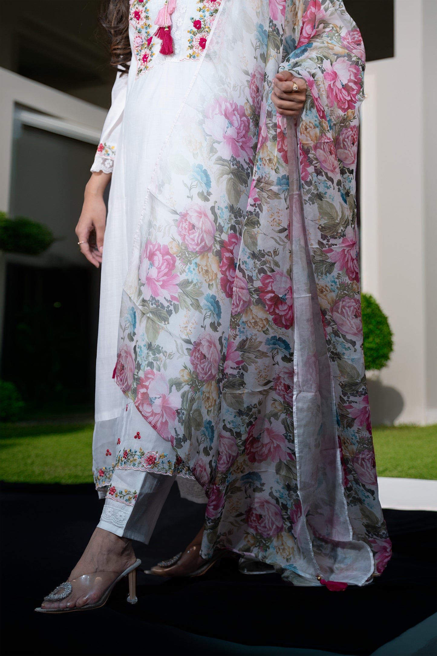 White Floral Lawn Suit 3 Piece - White - DW19004